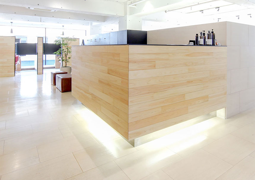 国内外11店舗の美容室を運営する - 経験豊富な美容師が監修